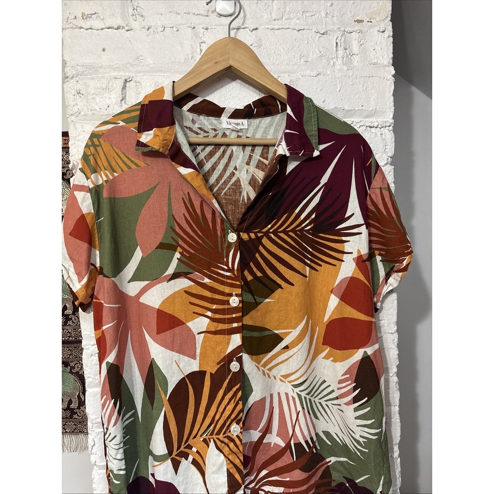 Vitamin A Women's Rayon‎ And Linen Palm Tree Shirt, Euc. Size Large